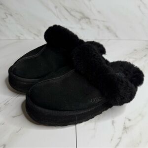 UGG Disquette Black Platform Slippers Suede Sheepskin Sherpa